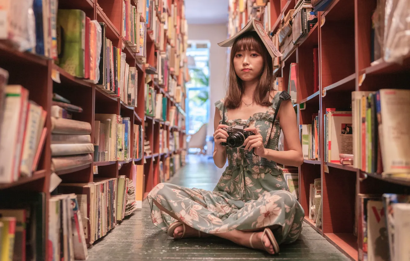 Photo wallpaper look, girl, books, the camera, Asian