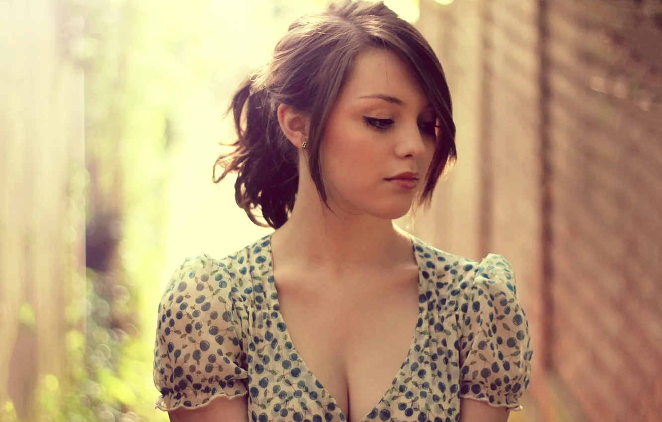 Photo wallpaper eyes, girl, the sun, face, eyelashes, dress, brunette