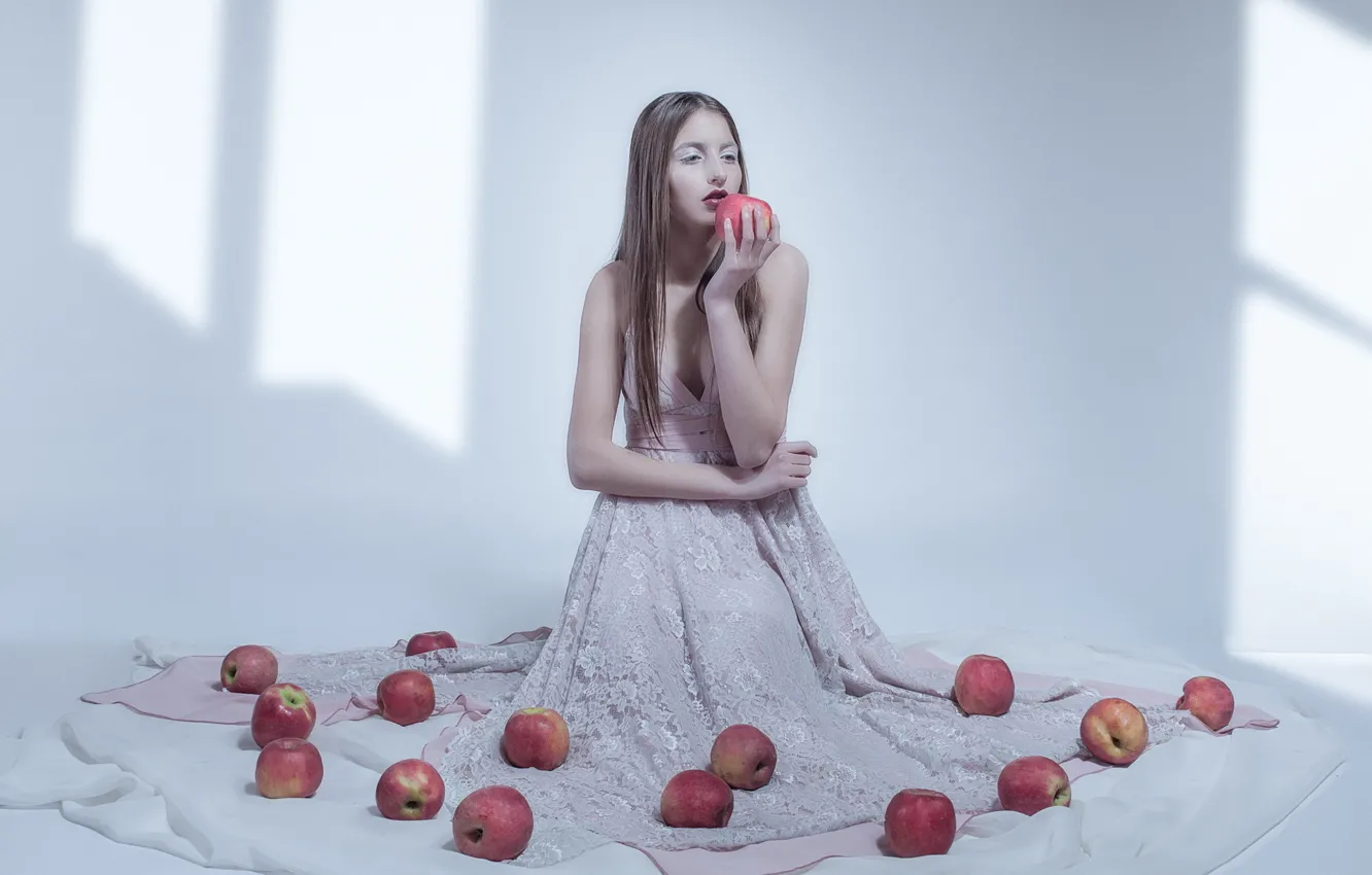 Photo wallpaper girl, apples, Dominga