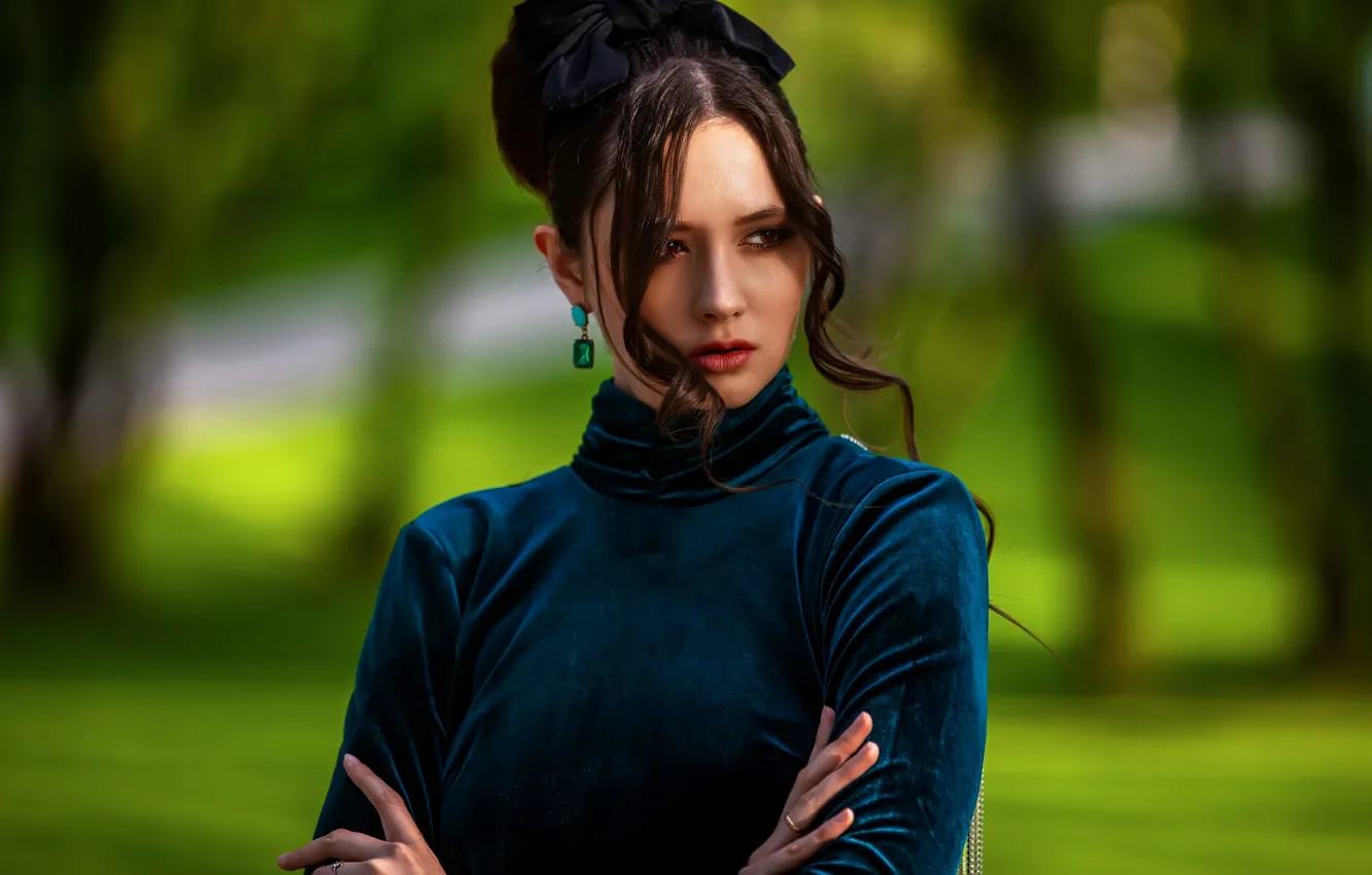 Photo wallpaper pose, portrait, hands, hairstyle, curls, Disha Shemetova, Alexey Simonov, DISHA Shemetova