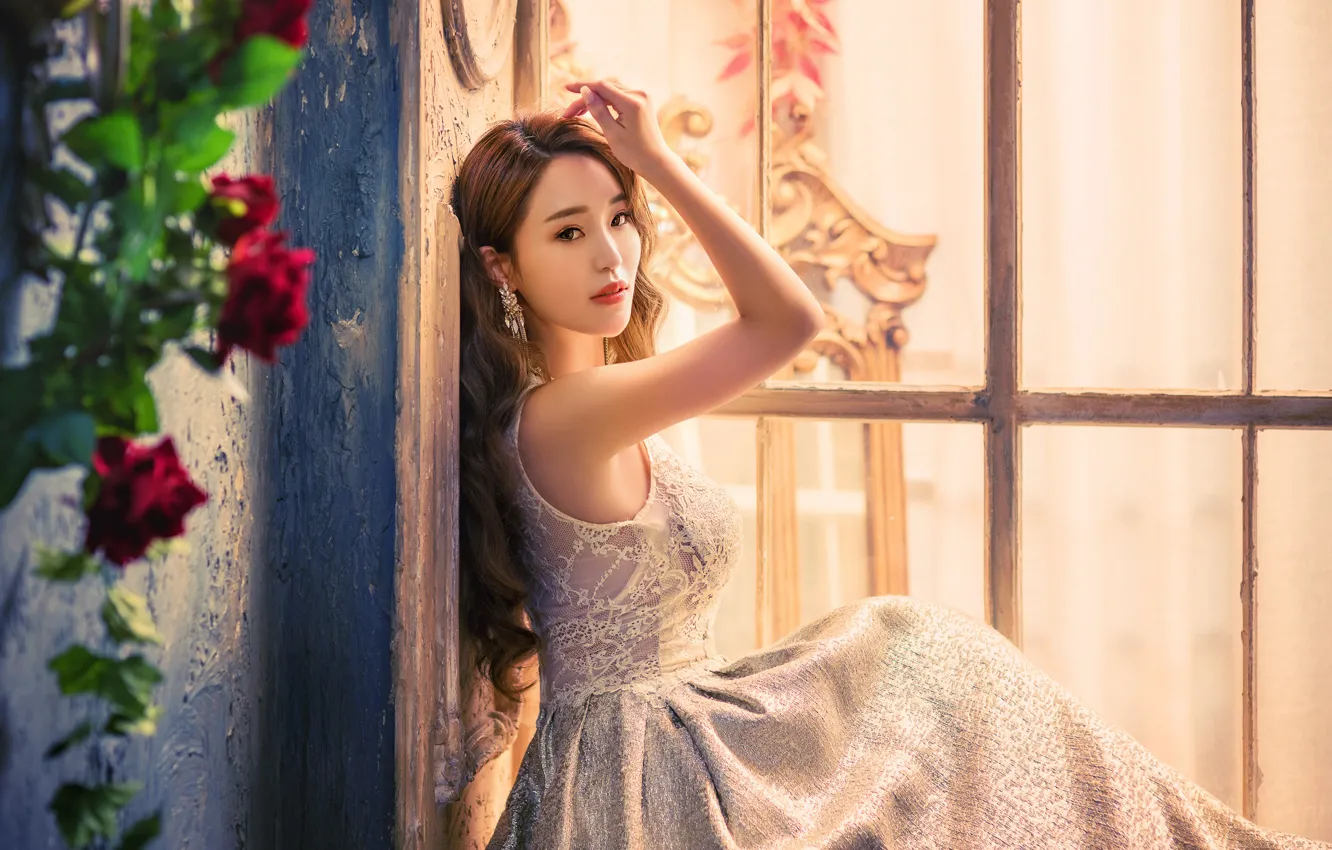 Photo wallpaper look, girl, light, flowers, pose, wall, portrait, roses