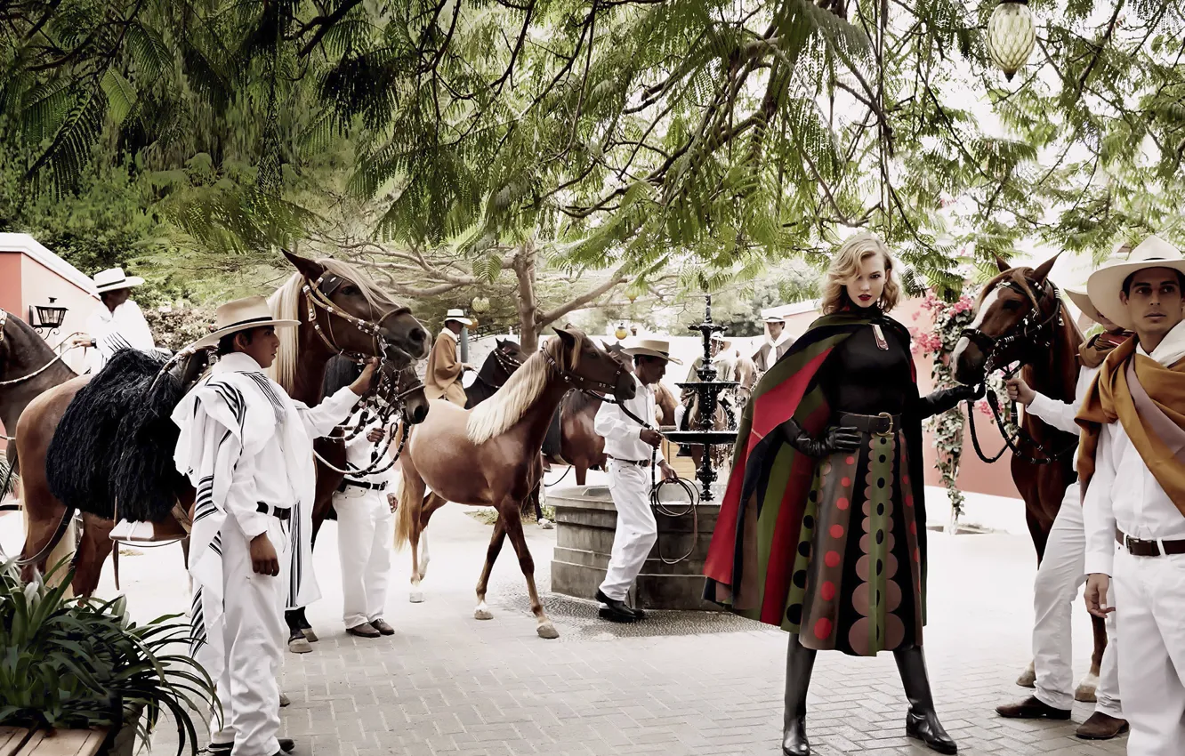 Photo wallpaper horse, Mexico, Vogue, Karlie Kloss