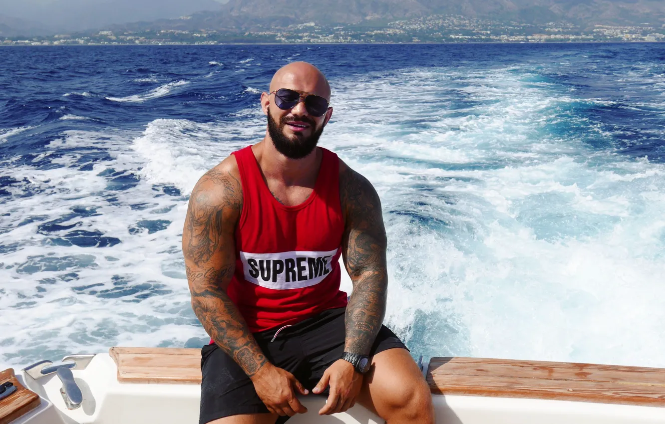 Photo wallpaper sea, pose, tattoo, glasses, muscle, rapper, artist, athlete