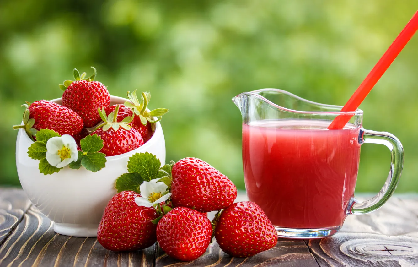 Photo wallpaper Strawberry, Berries, Cup, Food, Juice