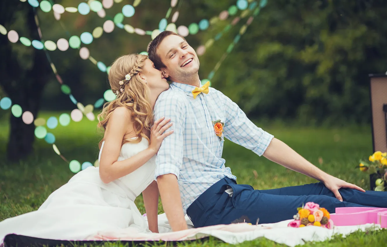 Photo wallpaper decoration, the bride, happiness, love, pair, girl, male, grass