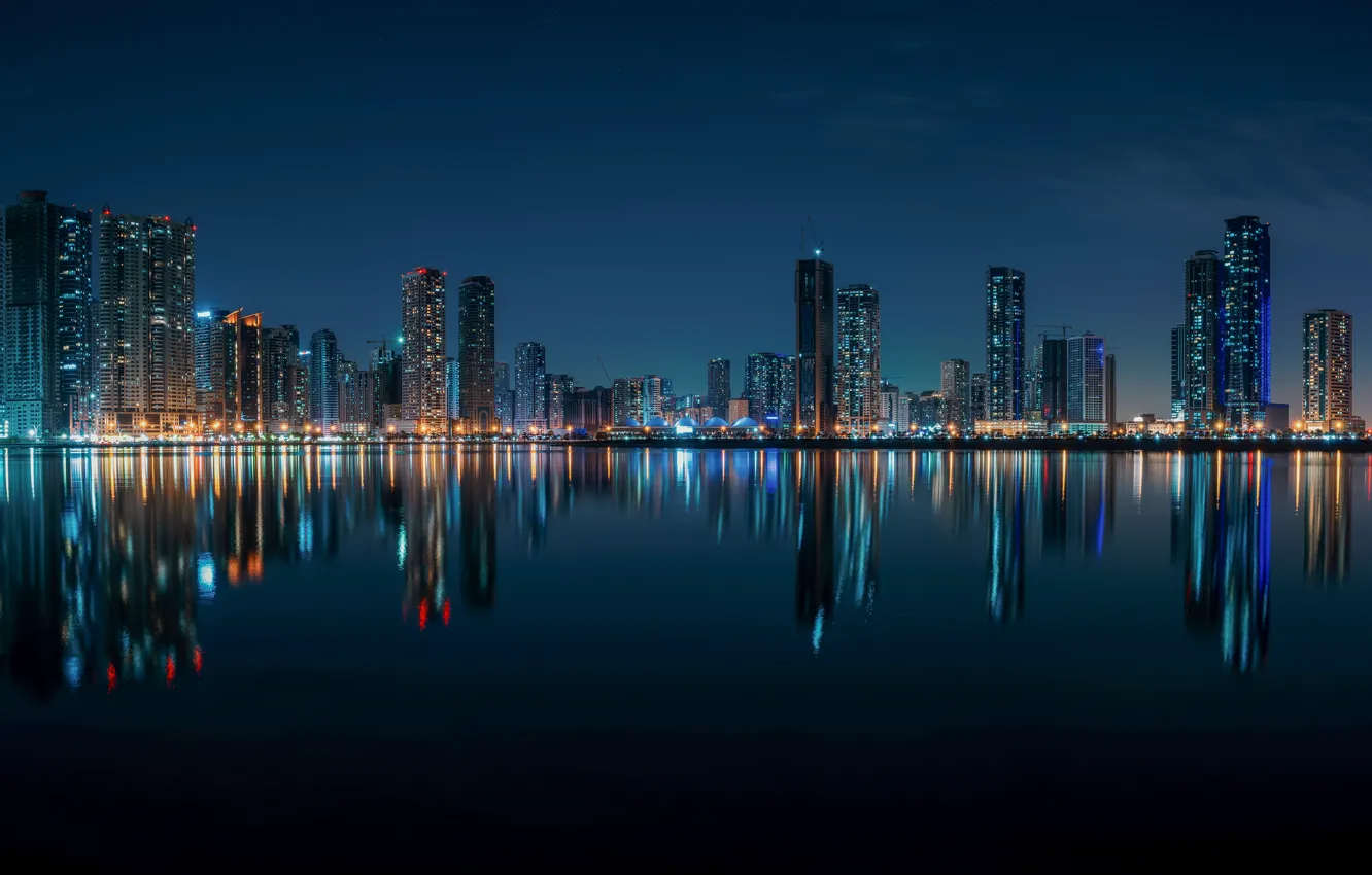 Photo wallpaper water, reflection, building, home, night city, skyscrapers, UAE, The Persian Gulf