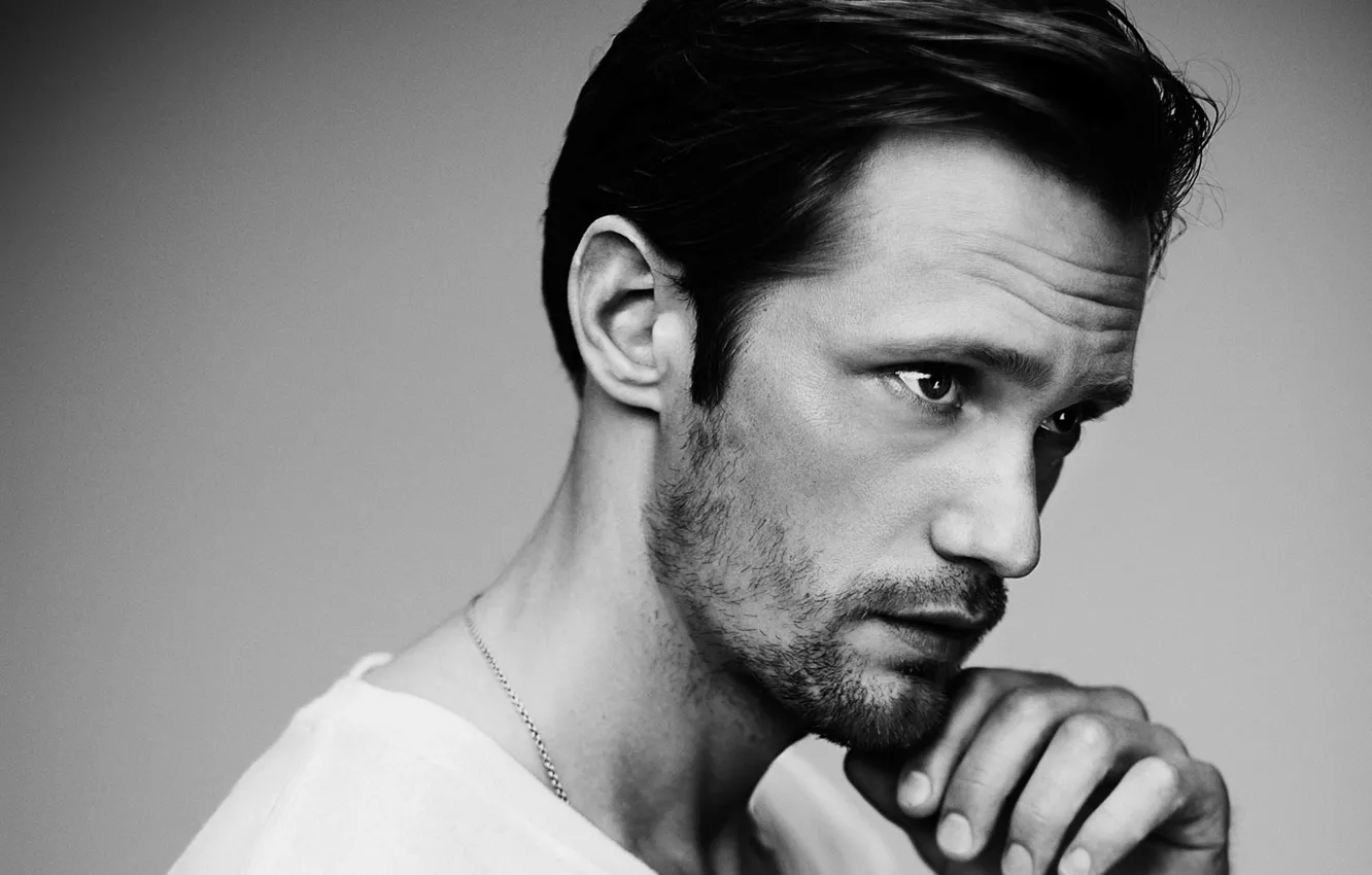 Photo wallpaper look, face, hands, black and white, male, Alexander Skarsgård, Alexander Skarsgard, Alexander Skarsgard