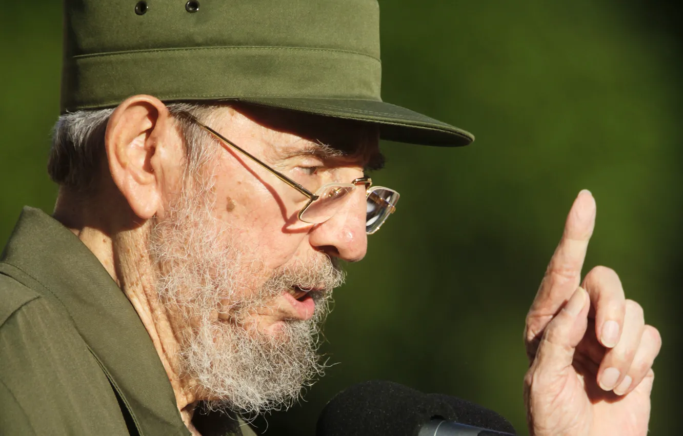 Photo wallpaper man, Cuba, green hat, Fidel Castro