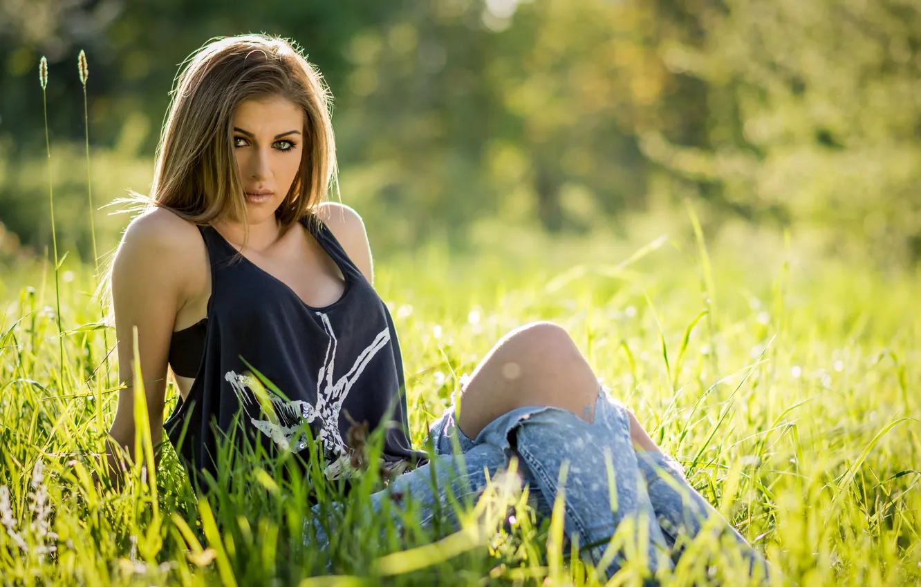 Photo wallpaper summer, grass, look, girl, face, hair