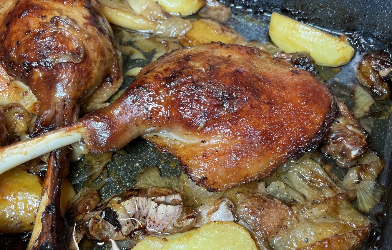 Photo wallpaper onion, garlic, potato, goose confit