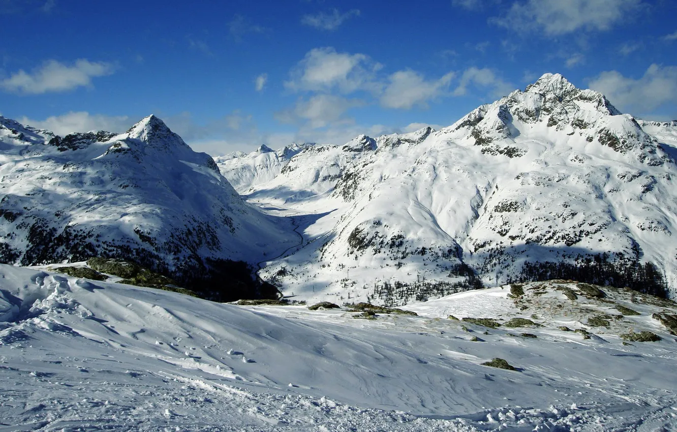 Photo wallpaper winter, snow, mountains, tops, trail, ridge