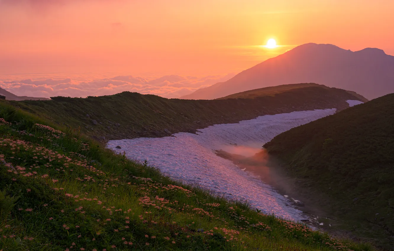 Photo wallpaper the sun, clouds, mountains, dawn, Japan, Toyama, Mount Tate