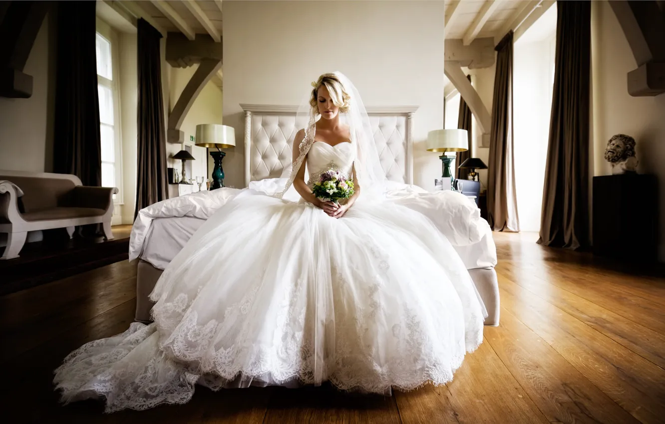 Photo wallpaper girl, room, bouquet, dress, the bride, Florian Weiler