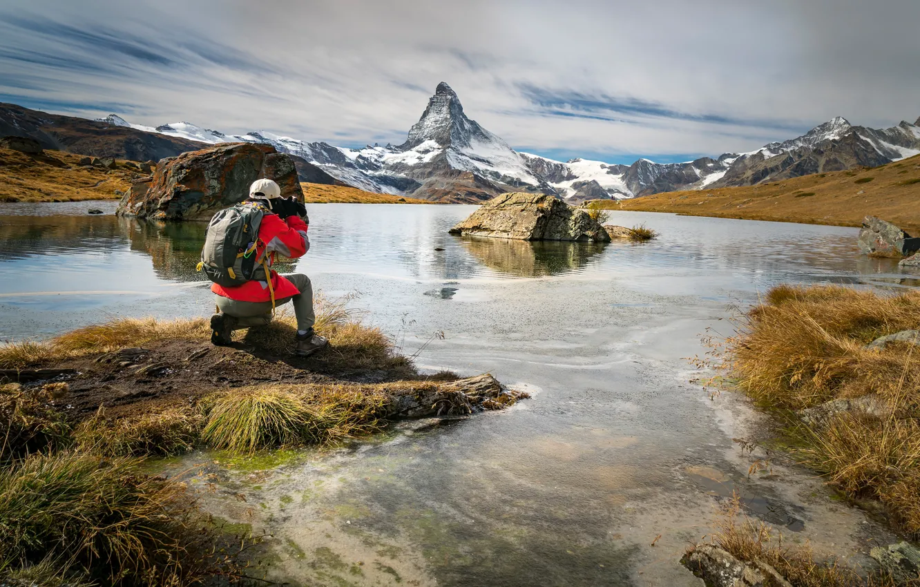 Photo wallpaper mountains, shore, the situation, photographer, male, shooting, Iceland, pond
