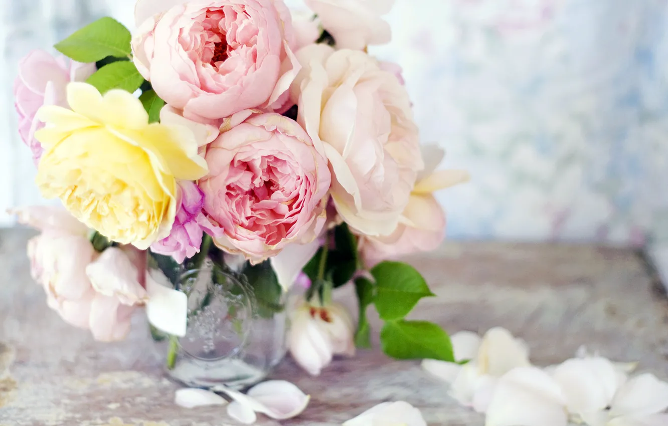 Photo wallpaper flowers, roses, bouquet, yellow, petals, Bank, vase, pink