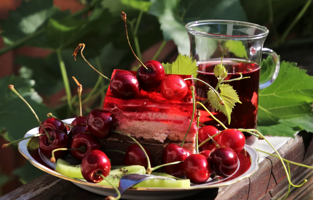 Photo wallpaper leaves, light, red, cherry, glass, berries, Board, food