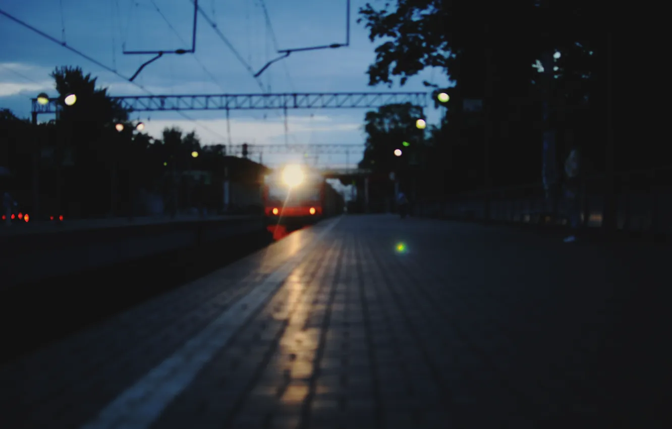 Photo wallpaper night, train, station, the evening