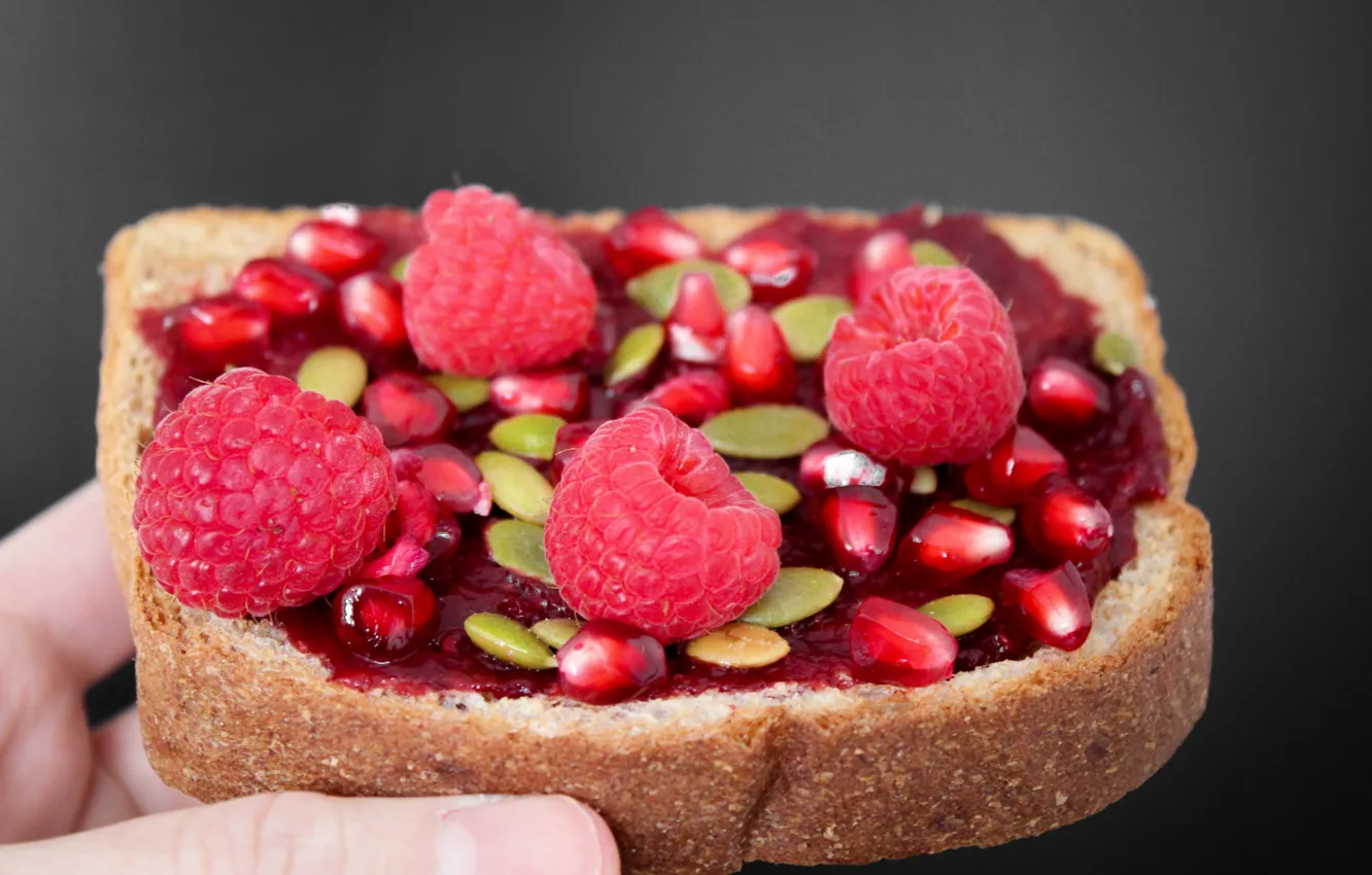 Photo wallpaper berries, raspberry, background, food, hand, bread, fingers, sandwich