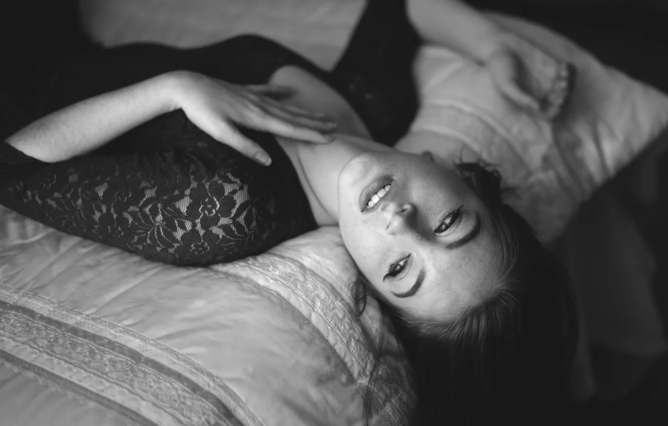 Photo wallpaper look, girl, freckles, black and white