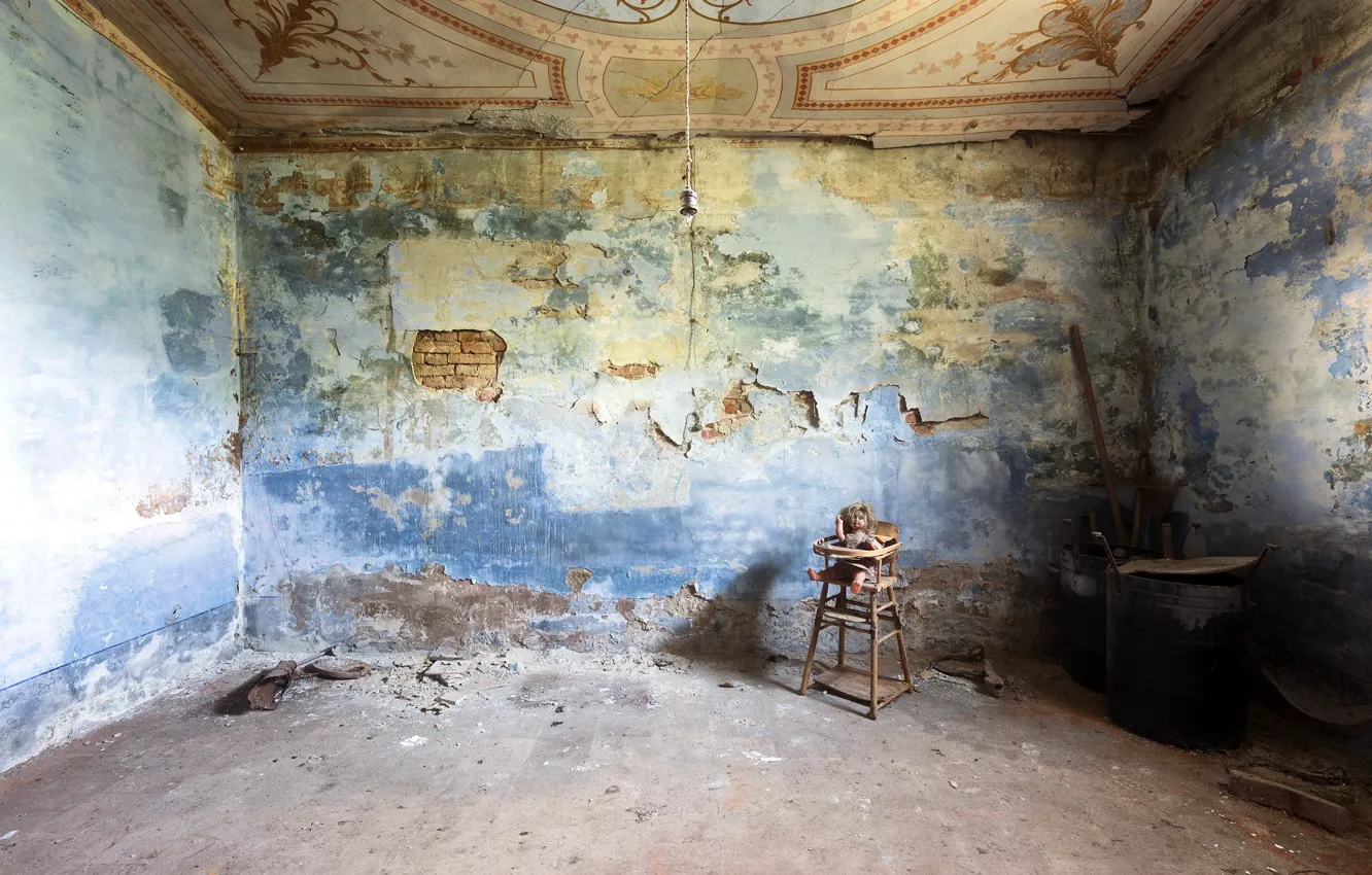 Photo wallpaper room, doll, chair