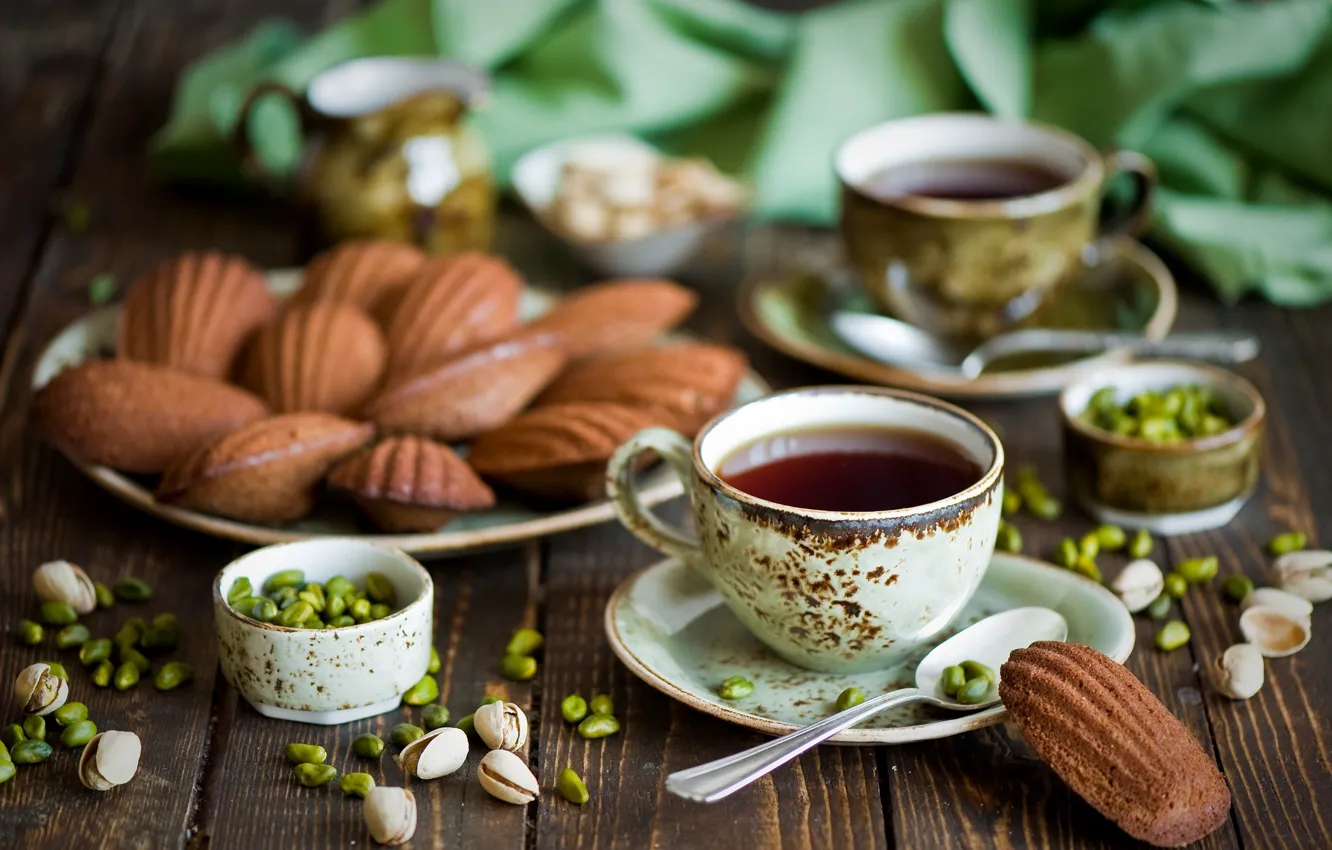 Photo wallpaper tea, cookies, Cup, nuts, nuts, pistachios, spoon