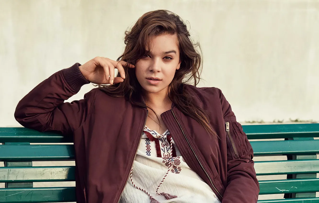Photo wallpaper pose, look, jacket, face, Hailee Steinfeld, girl