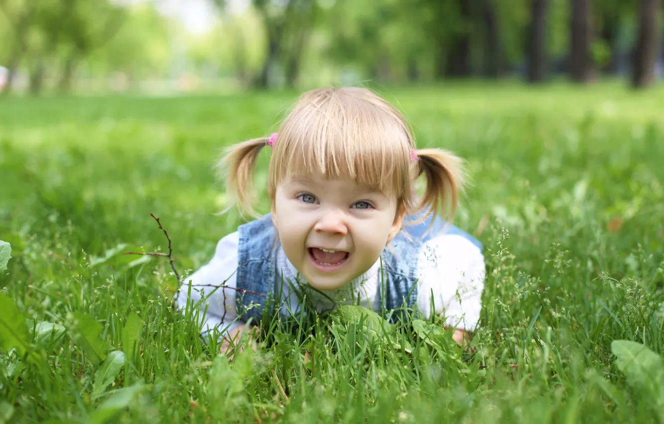 Photo wallpaper grass, happiness, children, childhood, Park, child, grass, park