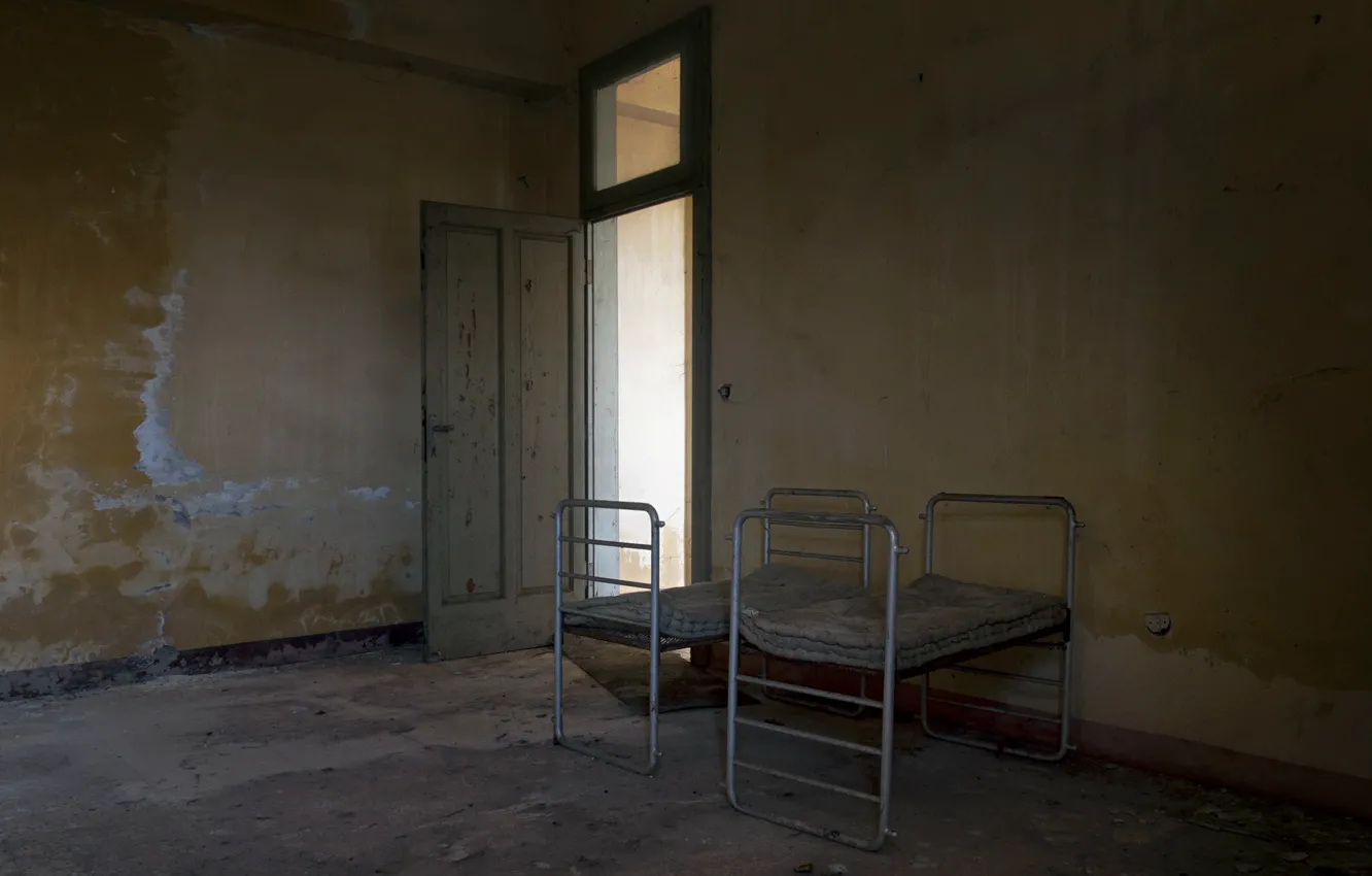 Photo wallpaper room, bed, the door