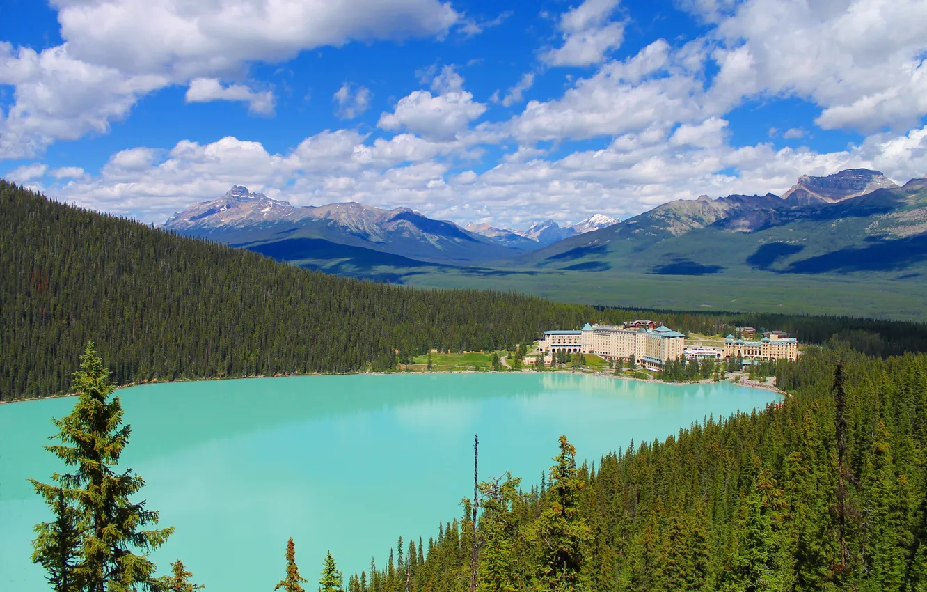 Photo wallpaper Canada, Alberta, Banff national Park, lake Louise, the village of lake Louise
