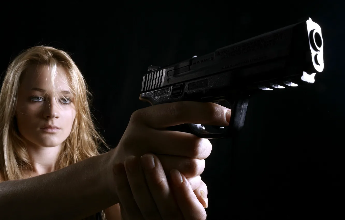 Photo wallpaper girl, gun, weapons, the situation