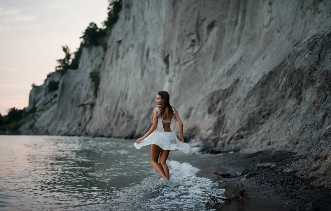 Photo wallpaper girl, face, mood, shore, hair, dress