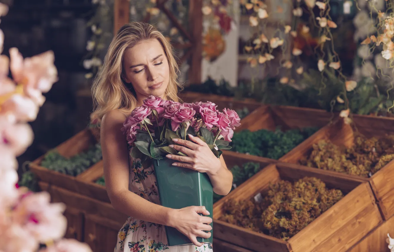 Photo wallpaper girl, flowers, woman, roses, beauty, bouquet, blonde, girl