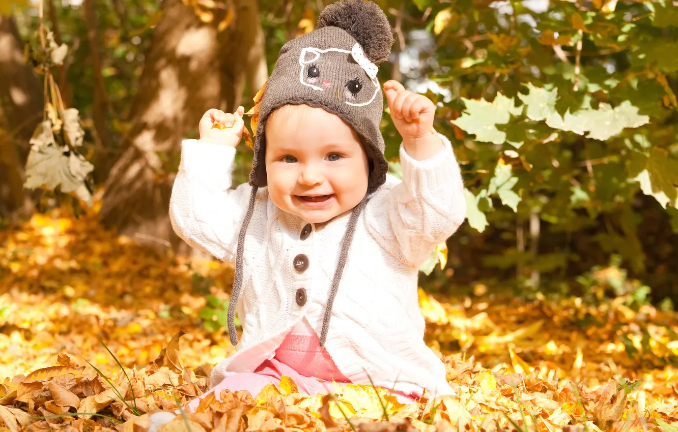 Photo wallpaper autumn, leaves, children, smile, baby, cap