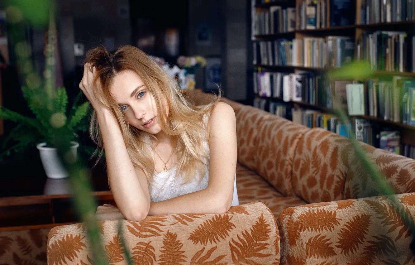 Photo wallpaper look, sofa, sponge, the beauty, Irina, Ira