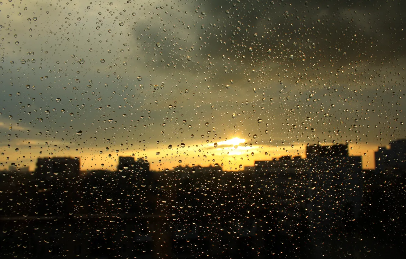 Photo wallpaper glass, drops, sunset, clouds, the city, rain