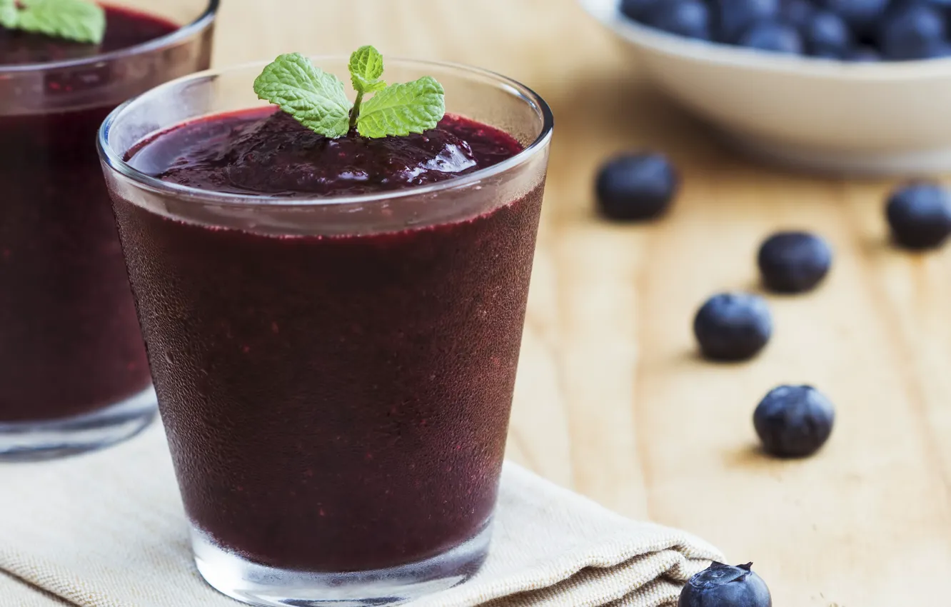 Photo wallpaper glass, berries, blueberries, mint, smoothies