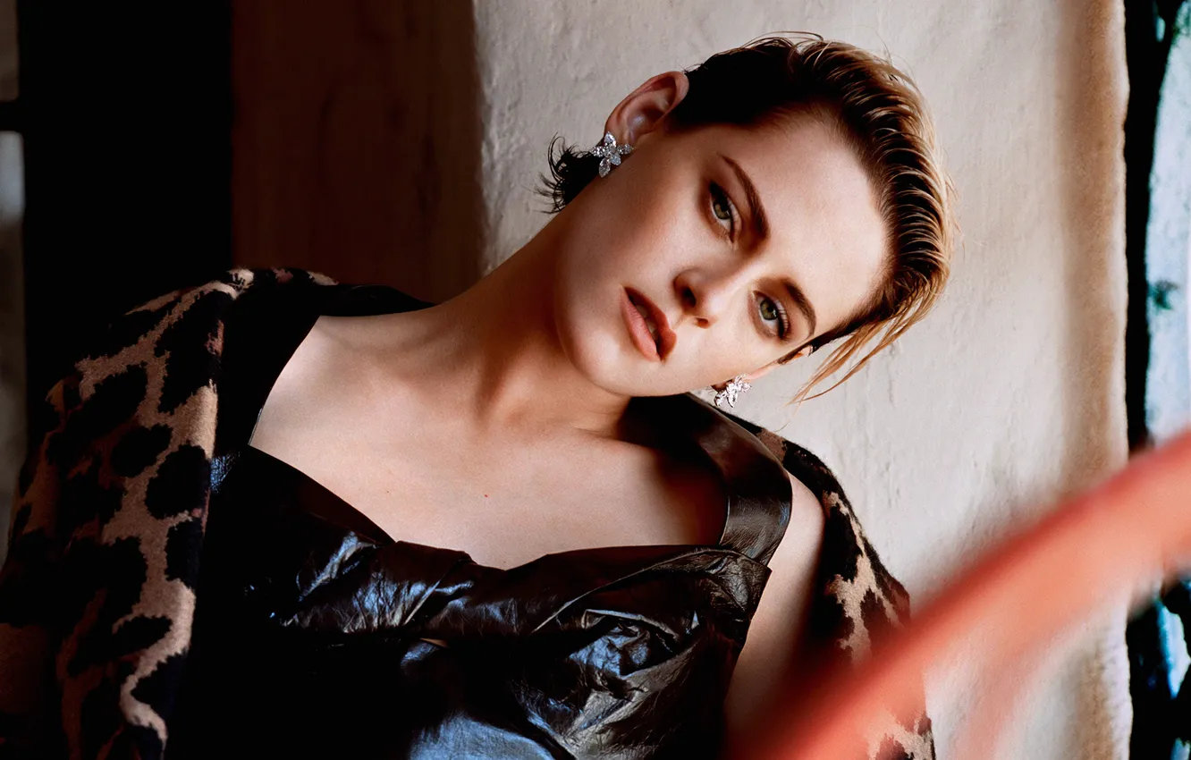Photo wallpaper look, girl, portrait, earrings, Kristen Stewart
