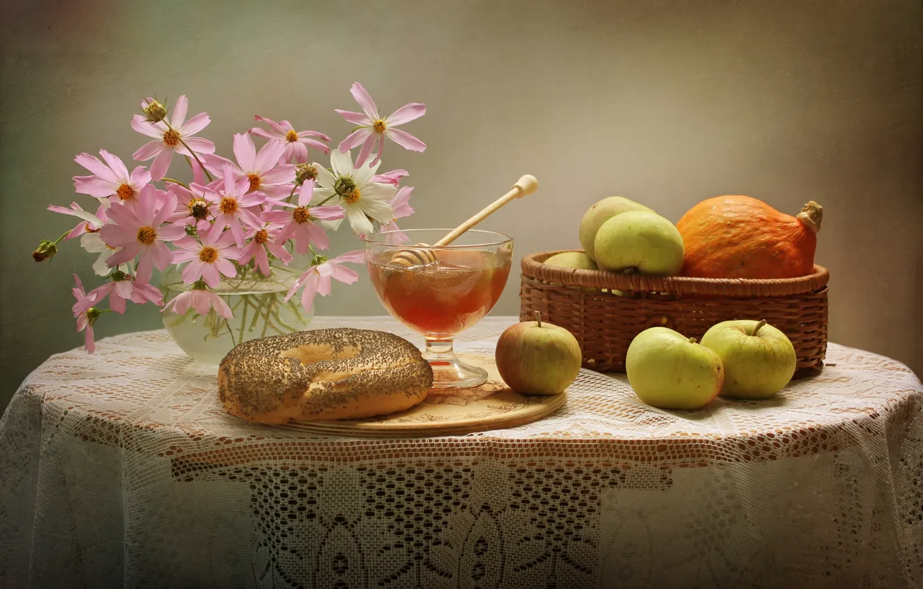 Photo wallpaper apples, honey, pumpkin, kosmeya, bagel