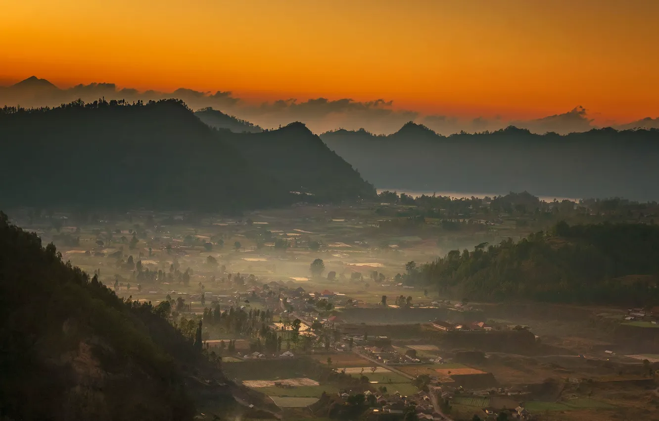 Photo wallpaper mountains, valley, glow