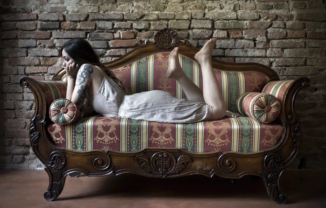 Photo wallpaper girl, sofa, Giulia
