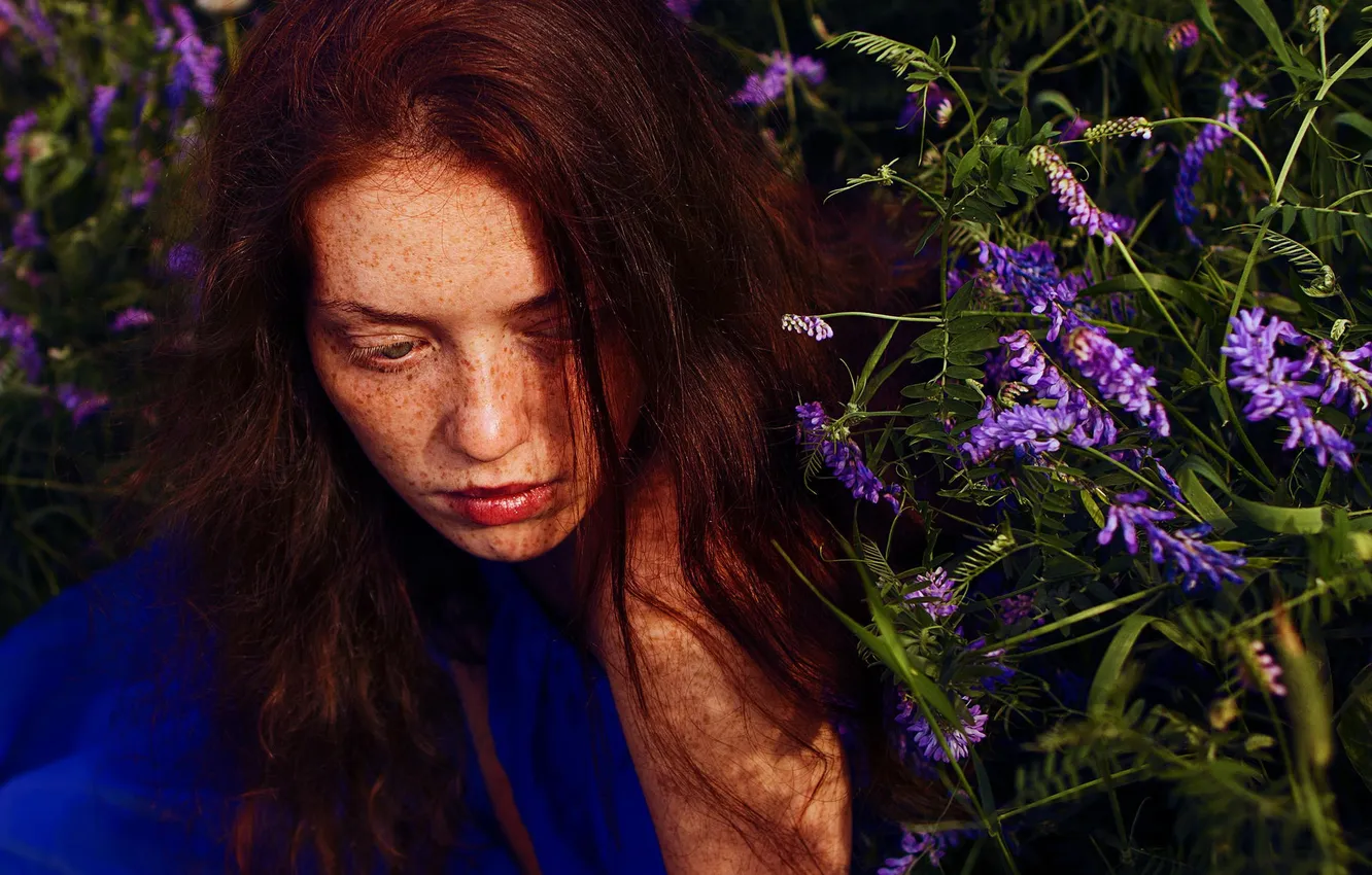 Photo wallpaper look, portrait, freckles