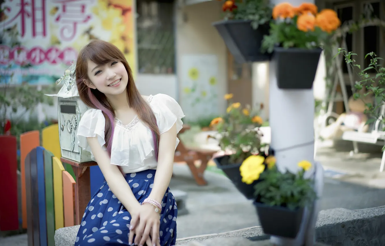 Photo wallpaper flowers, smile, portrait, Oriental beauty