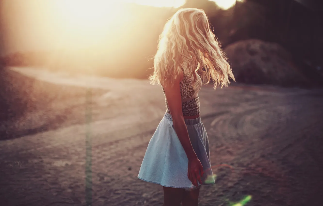 Photo wallpaper girl, the sun, skirt