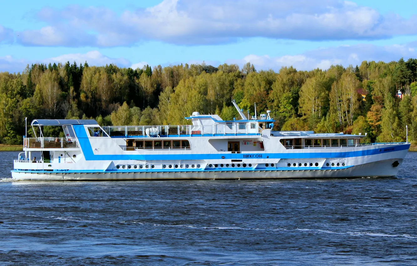 Photo wallpaper ship, a pleasure, river