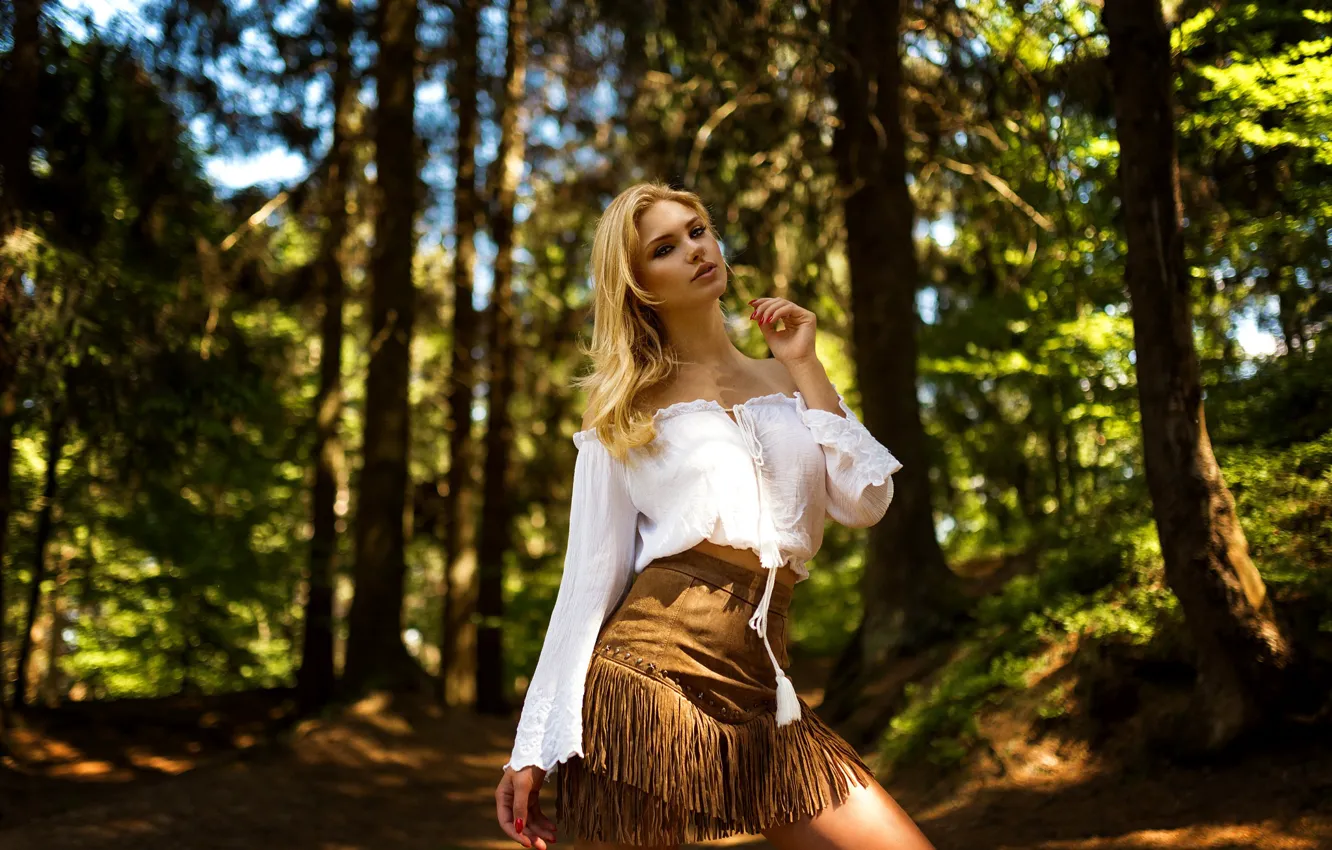 Photo wallpaper look, the sun, trees, pose, model, skirt, portrait, makeup