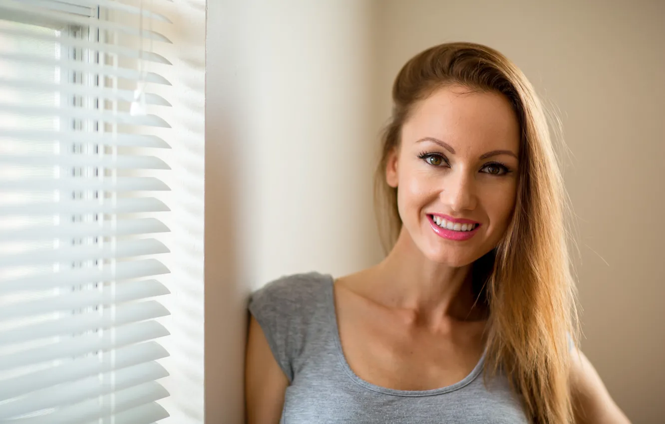 Photo wallpaper look, girl, face, smile, hair, EMA