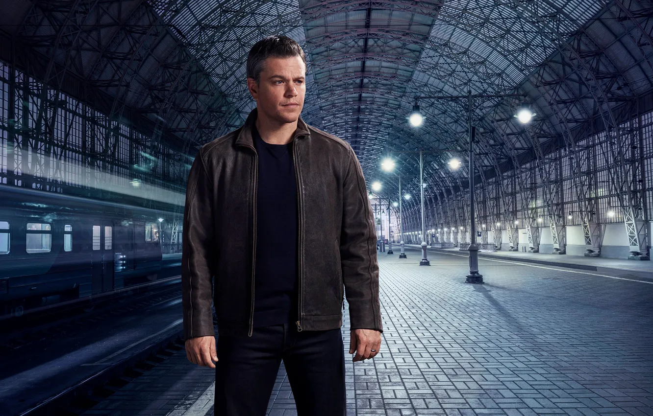 Photo wallpaper rails, station, train, jacket, the platform, railroad, actor, Matt Damon