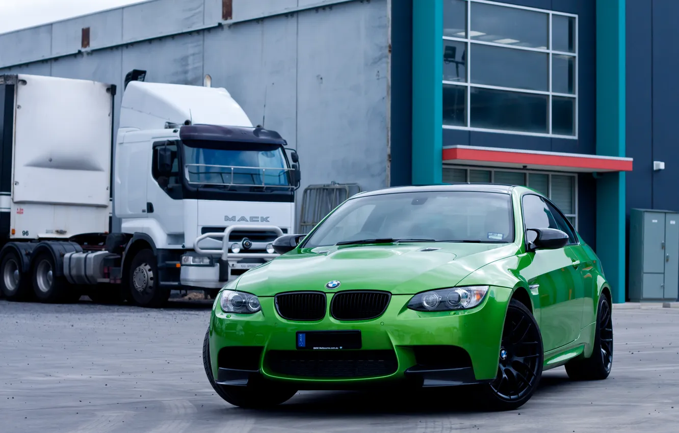 Photo wallpaper green, green, bmw, BMW, truck, front view, e92
