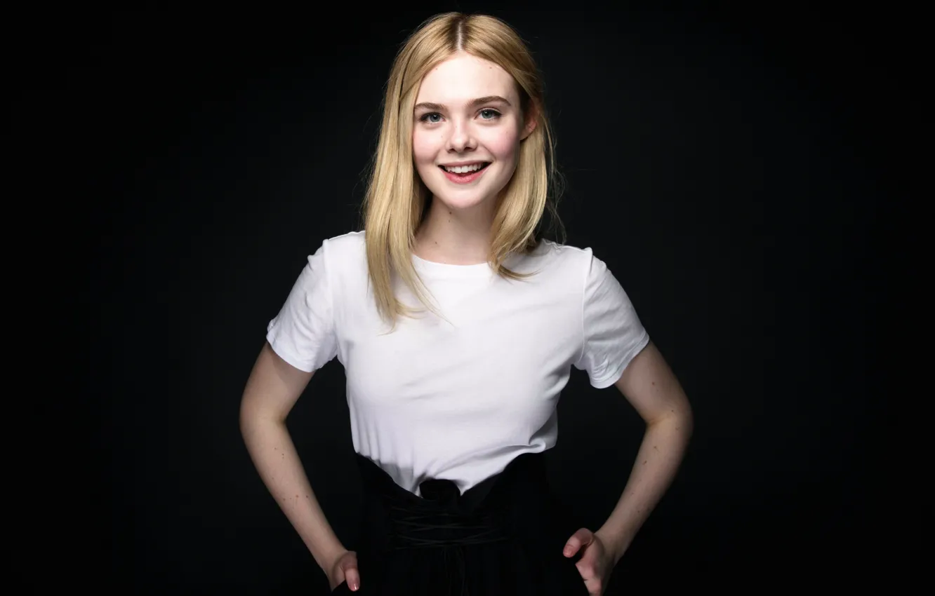 Photo wallpaper Elle Fanning, El Fanning, at the photo shoot for the film, Sidney Hall