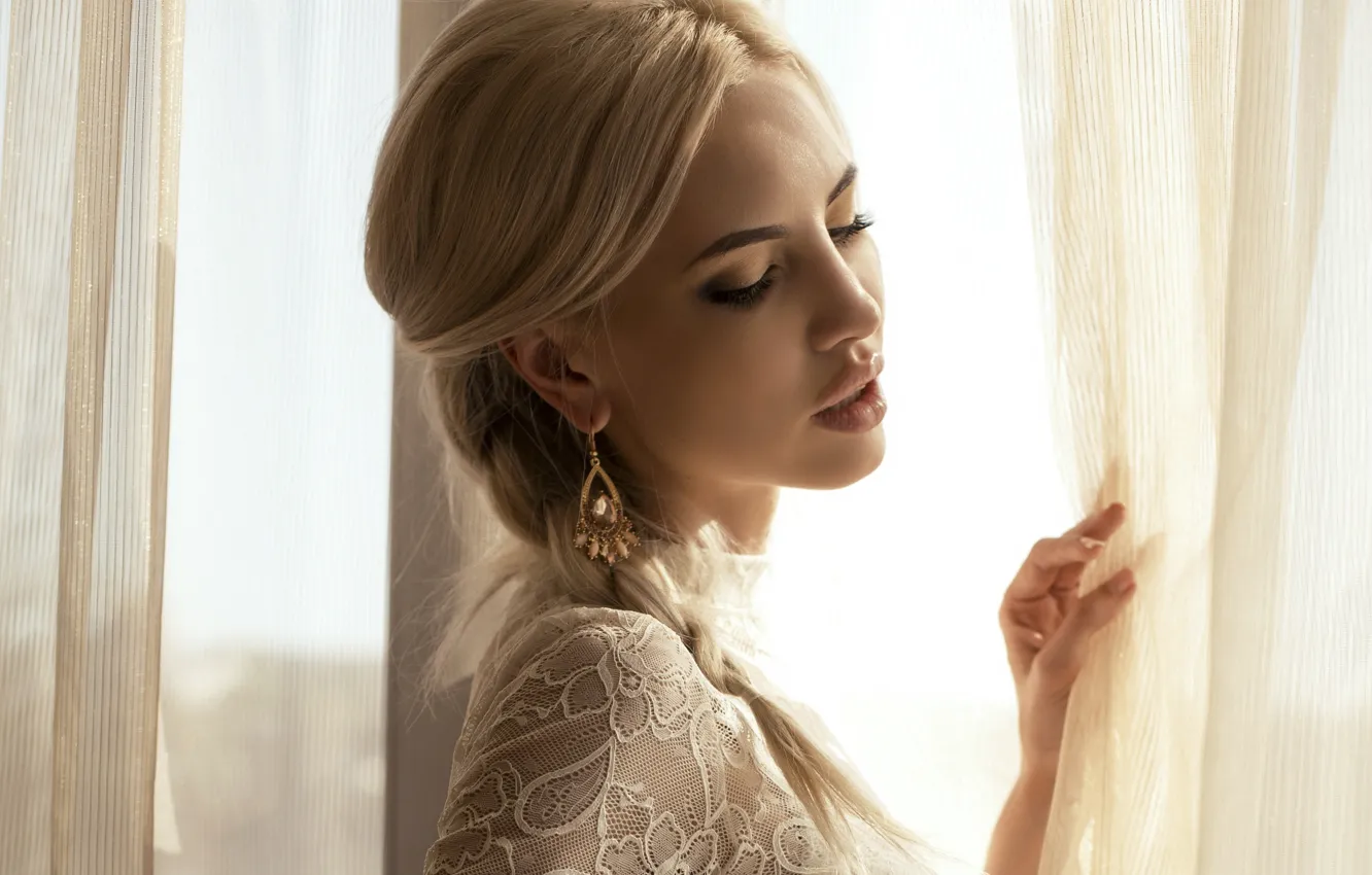 Photo wallpaper girl, makeup, window, blonde, blind, earring, manicure